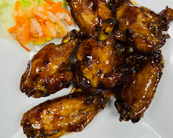 BUTTER GARLIC WINGS image